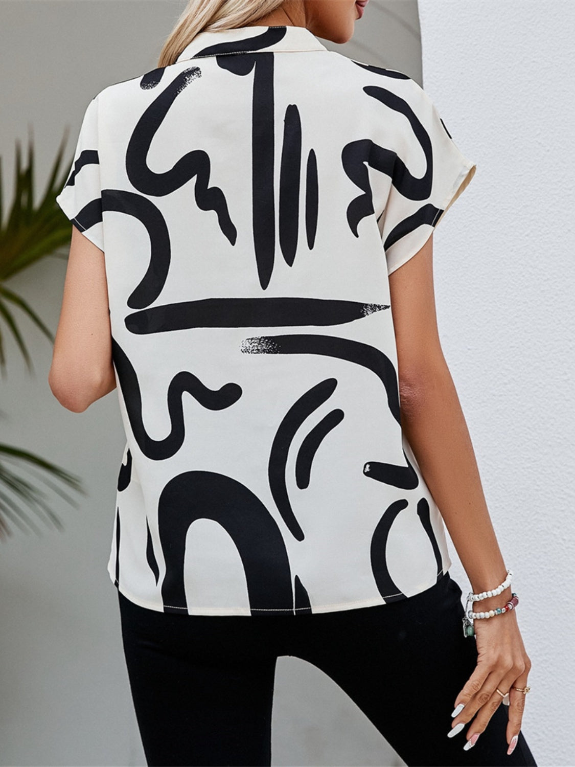 Olive Wardrobe - Black & White Print Short Sleeve Blouse - Tops - Short Sleeve